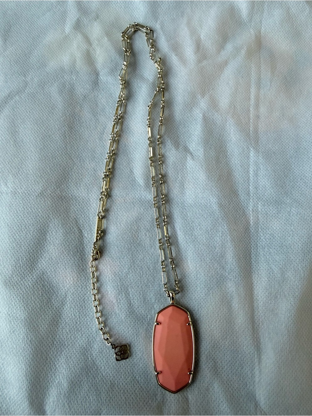 Kendra Scott Coral Pink Elle Pendant Necklace in Gold